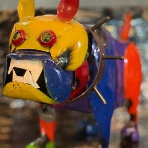 Adorable Metal Bulldog 🌸🌸